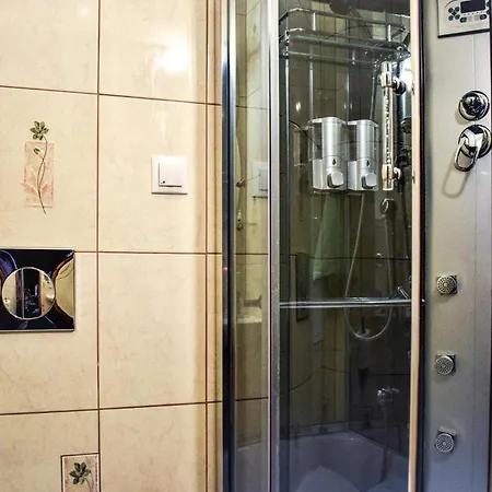 4 Bedroom Gorgeous In רובי
